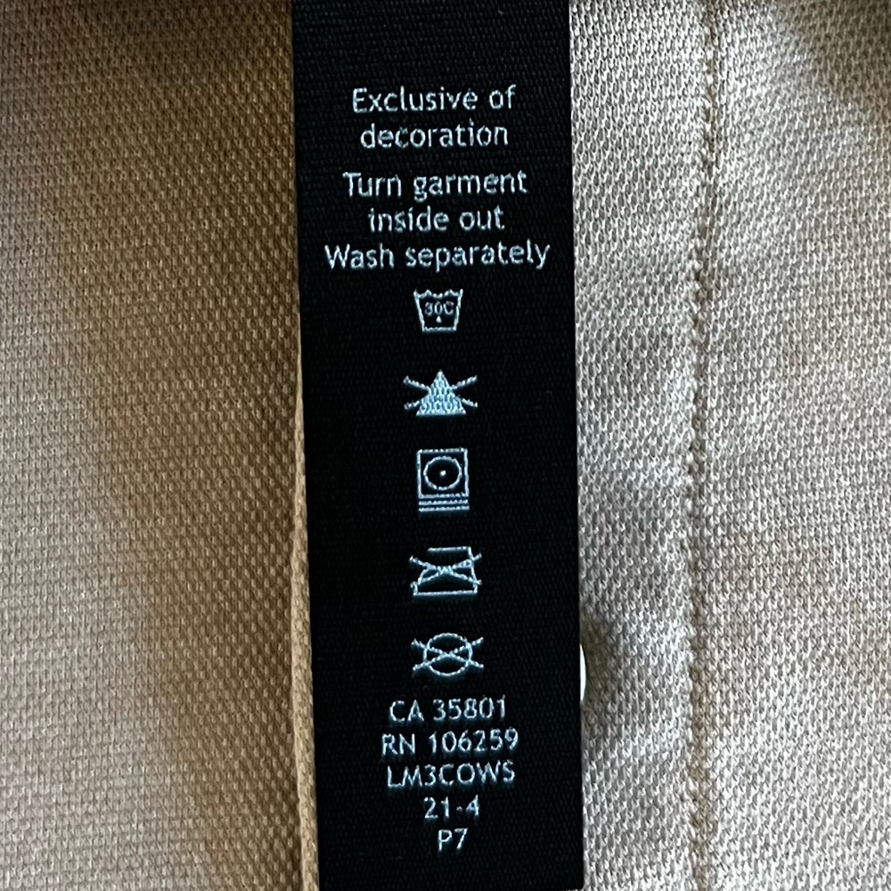 Lululemon Commission Shirt. Size Medium - Picture 9 of 9